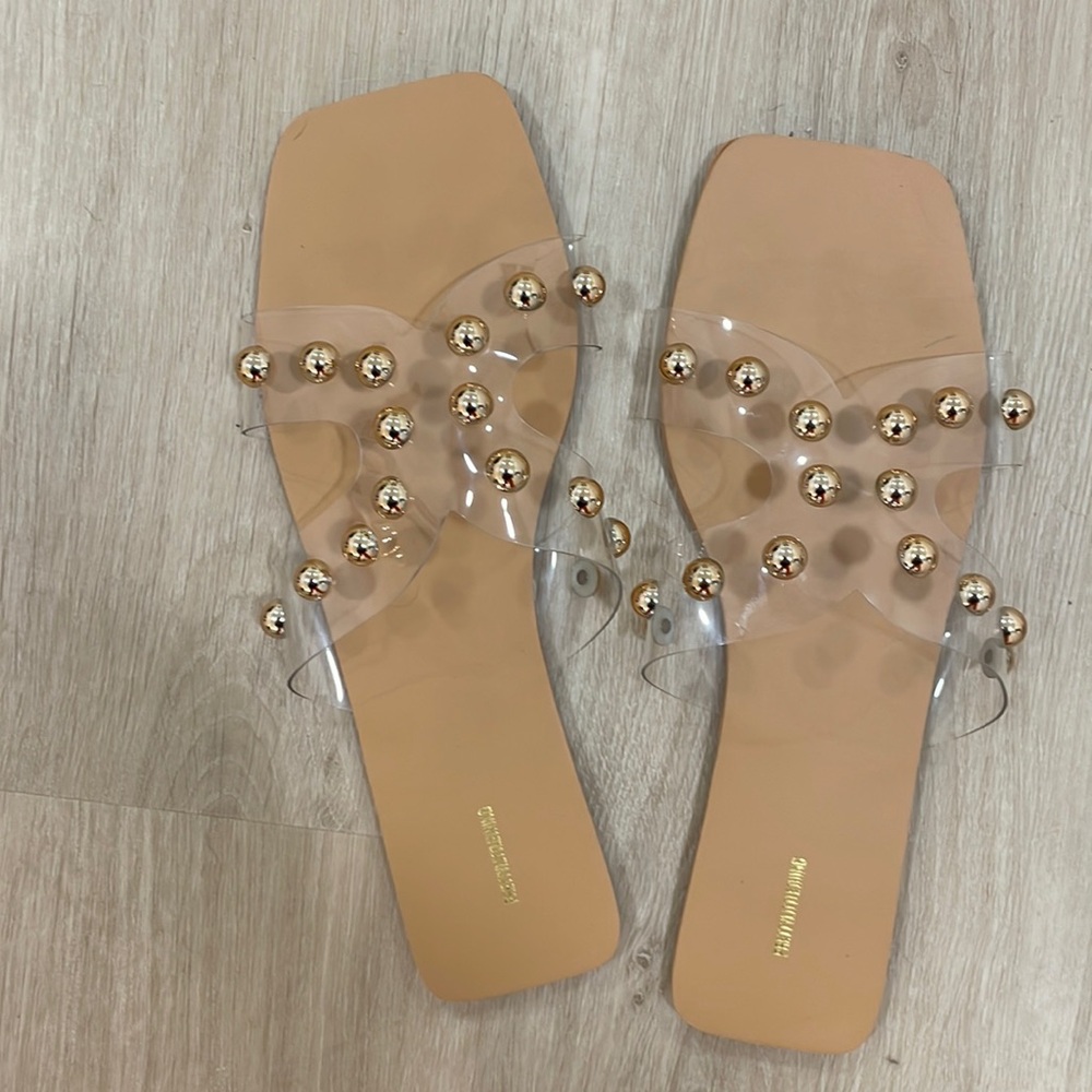 Stud slides
